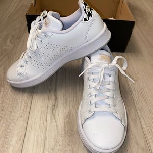 Adidas advantage tennis shoes size 5.5